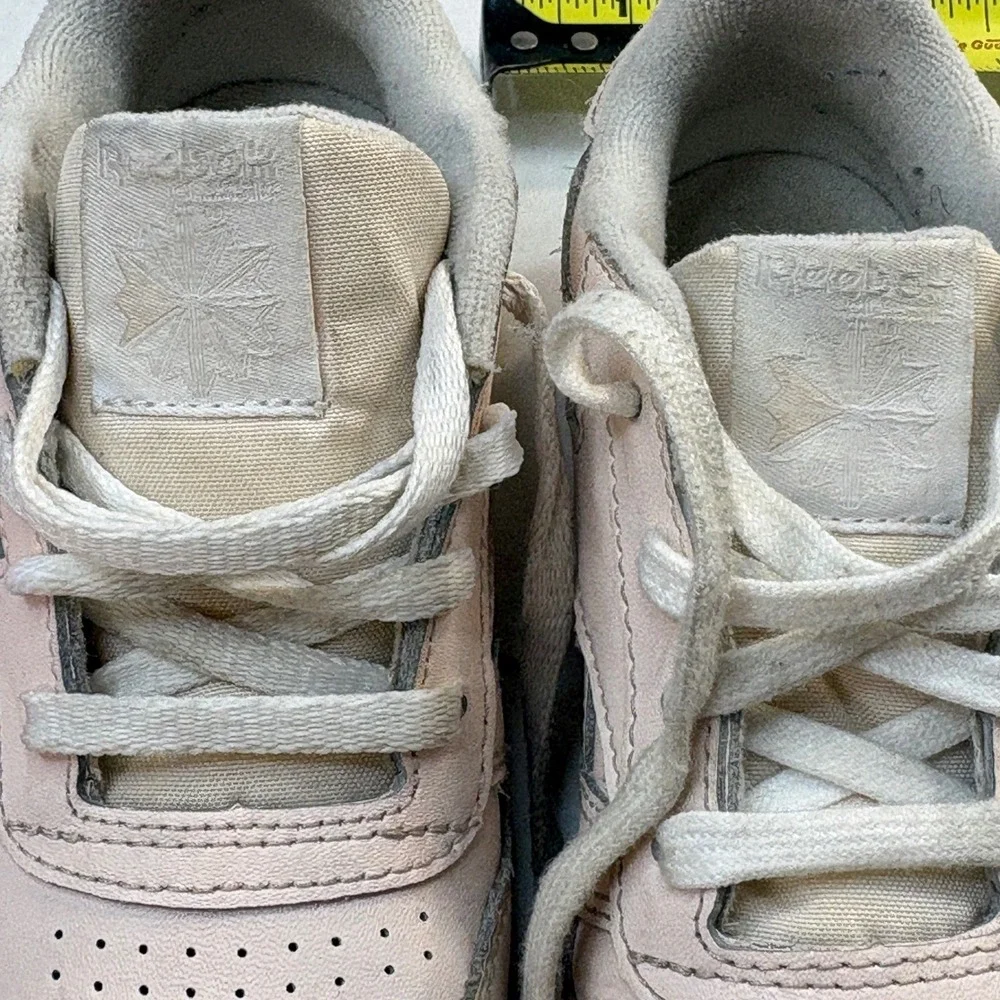 Reebok Classic Leather‎ Sneakers Kids Size 10 Pink Good Condition FU9220